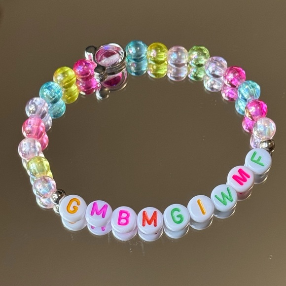 Taylor Swift Friendship Bracelets: Acronym Edition - Picture 8 of 15